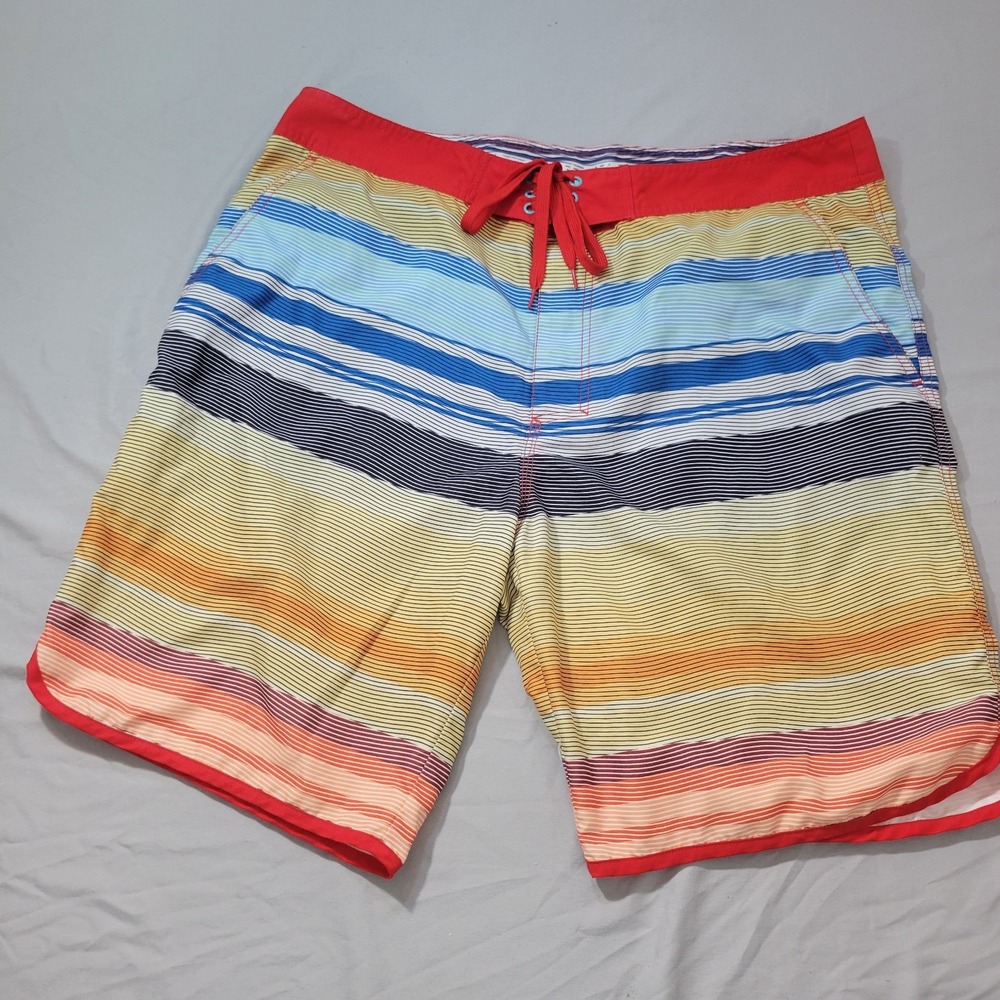 ForeignExchange Men's Multicolor Board Shorts With Pockets